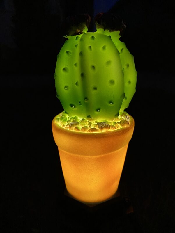 B0013 Cactus with Purple Flower solar garden stake light Lingbusiness